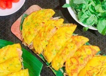 Đây là một món ăn được kèm bữa nhiều loại rau, nhất là rau rừng