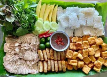 Để tạo ra một mẹt bún đậu thơm ngon cần có sự chế biến đúng cách