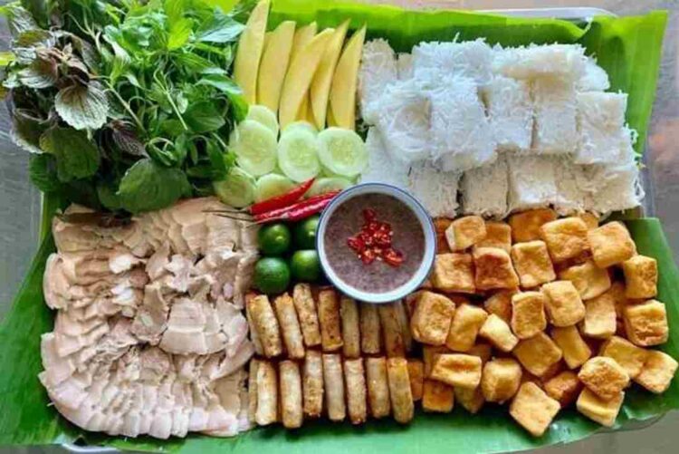 Để tạo ra một mẹt bún đậu thơm ngon cần có sự chế biến đúng cách