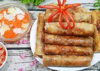 Chả giò là món ăn truyền thống có hương vị rất đặc biệt
