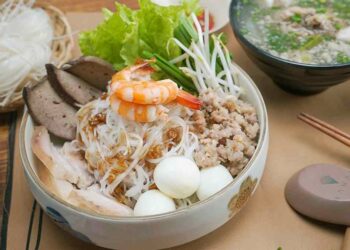 Hủ tiếu là món ăn khá ngon và phổ biến khắp nơi