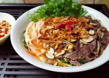 Cách làm bún bò nam bộ nước mắm chua ngọt