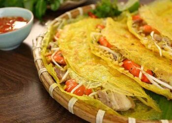 Không khó với cách làm bánh xèo miền Tây