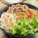 Món bún bò trộn chuẩn vị Nam Bộ