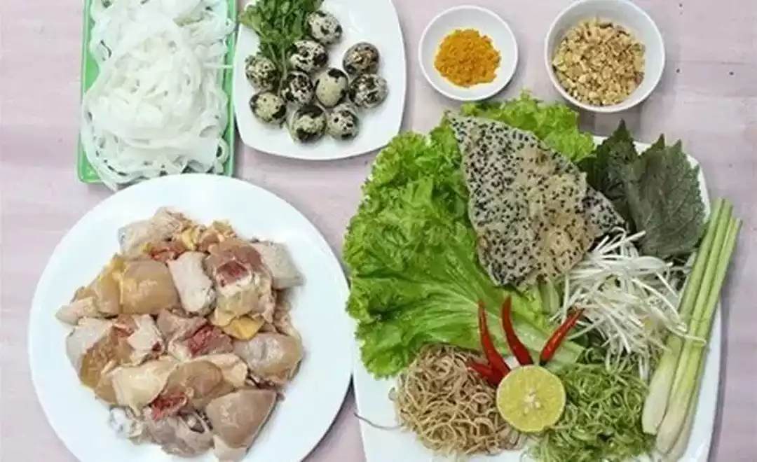 Nguyên liệu làm mì quảng gà Đà Nẵng