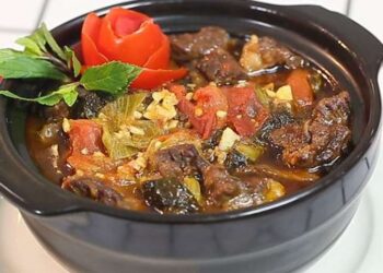 Thịt bò kho dưa cải chua đậm đà hấp dẫn với công thức mới lạ và đơn giản