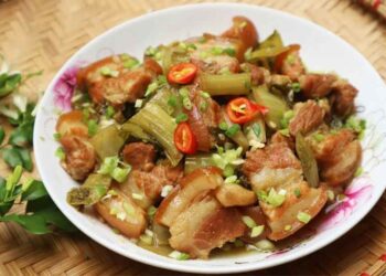 Thịt kho dưa cải đã xong