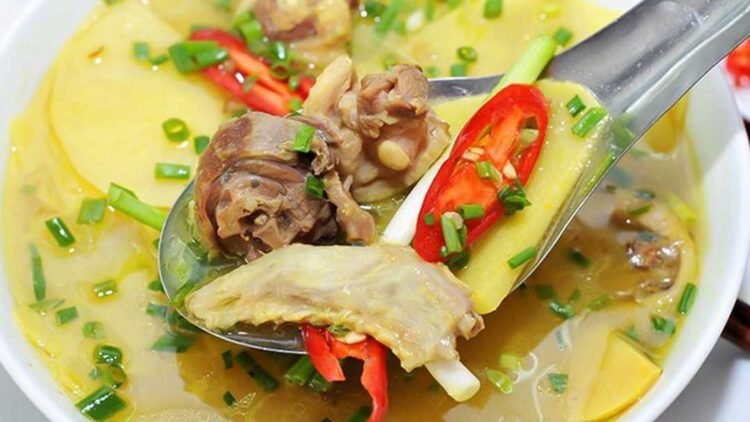 Canh vịt nấu măng chua