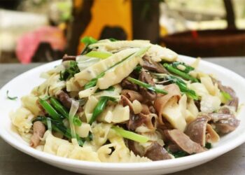 Mô tả chi tiết món vịt xào măng chua ngọt