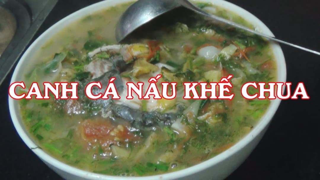 Canh chua khế và cá cơm giản dị