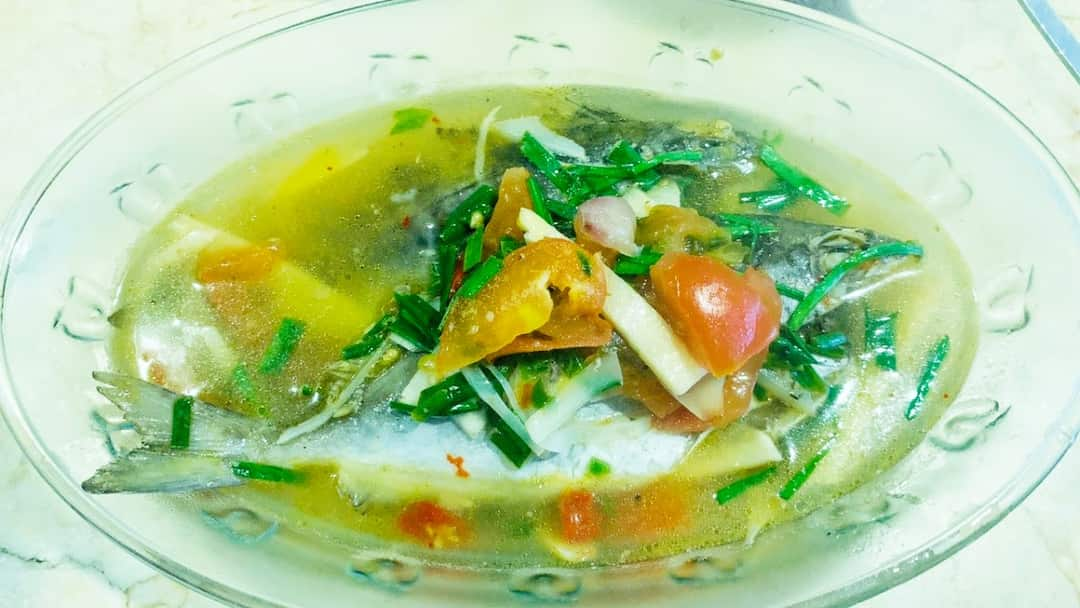 Cách nấu canh chua khế và cá cơm