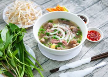 Các bước nấu phở bò