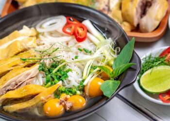 Cách nấu phở gà Hà Nội ngon chuẩn vị