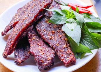 Sơ lược về món thịt trâu gác bếp