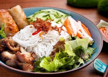 Cách làm bún thịt nướng miền Trung đậm đà và hấp dẫn