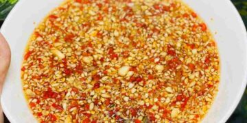 Cách làm nước chấm bún thịt nướng chua ngọt