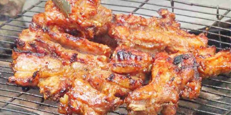 Ướp thịt nước món bún thịt nướng