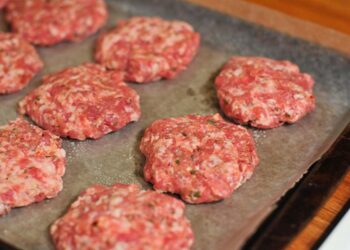 Cách ướp thịt nướng bún chả Hà Nội